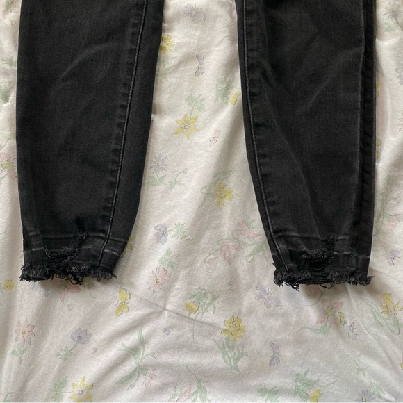 Vervet Los Angeles Black Distressed Raw Hem Skinny Jeans - Picture 17 of 17